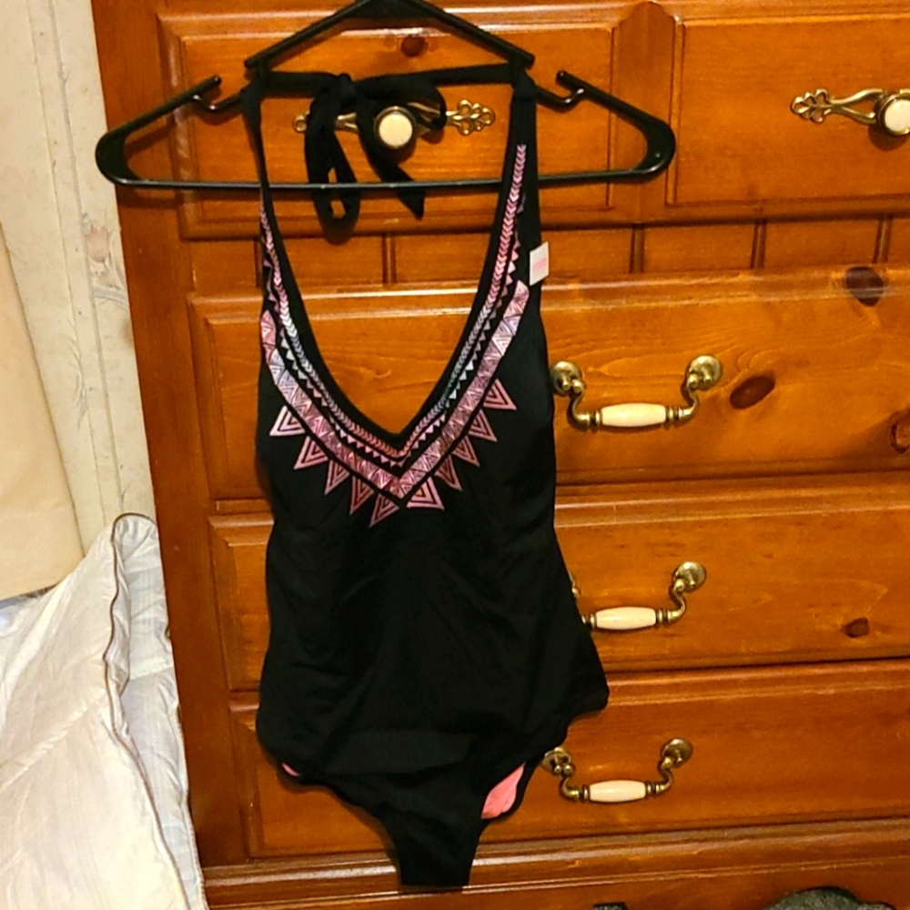 PINK women's swimsuit size Med black w pink accent